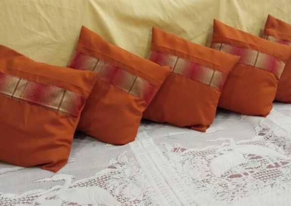Cushion cover (Traditional Pattern)
