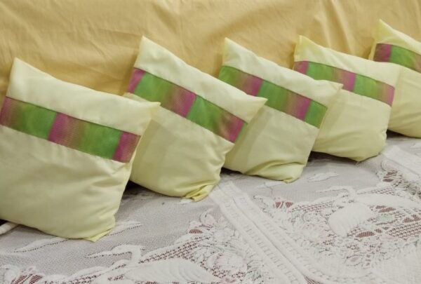 Cushion Cover (Traditional Pattern)